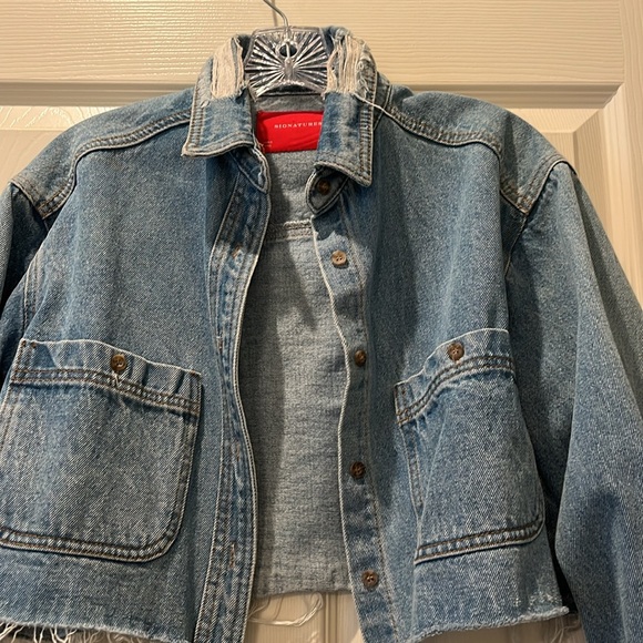 JLUXLABEL semi cropped jean jacket - Picture 2 of 4